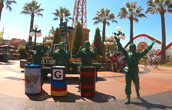 美國加州迪斯尼綠色玩具兵真人秀 Green Army Men at Disney California Adventure Park2