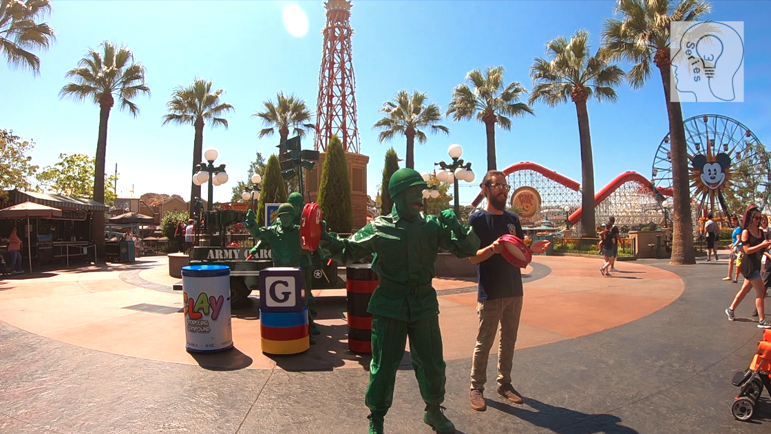 美國加州迪斯尼綠色玩具兵真人秀 Green Army Men at Disney California Adventure Park3
