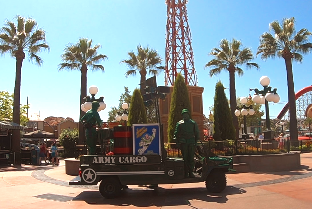 美國加州迪斯尼綠色玩具兵真人秀 Green Army Men at Disney California Adventure Park6
